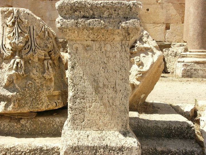 Caius Velius Rufus – wybitny rzymski dowódca i dyplomata z czasów flawijskich